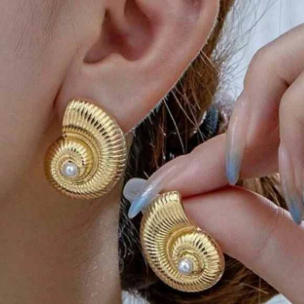 “Pearl in Shark Eye Shell” Nautilus Sundial Seashell Ammonite Ocean Mermaid Stud